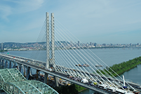 Le pont Samuel-De Champlain le jour de son inauguration