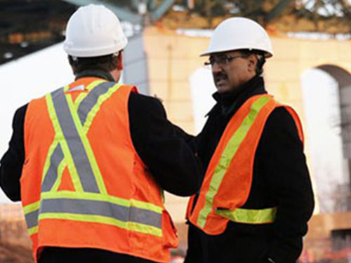 Visite du futur site du pont international Gordie-Howe, à Windsor, novembre 2015.